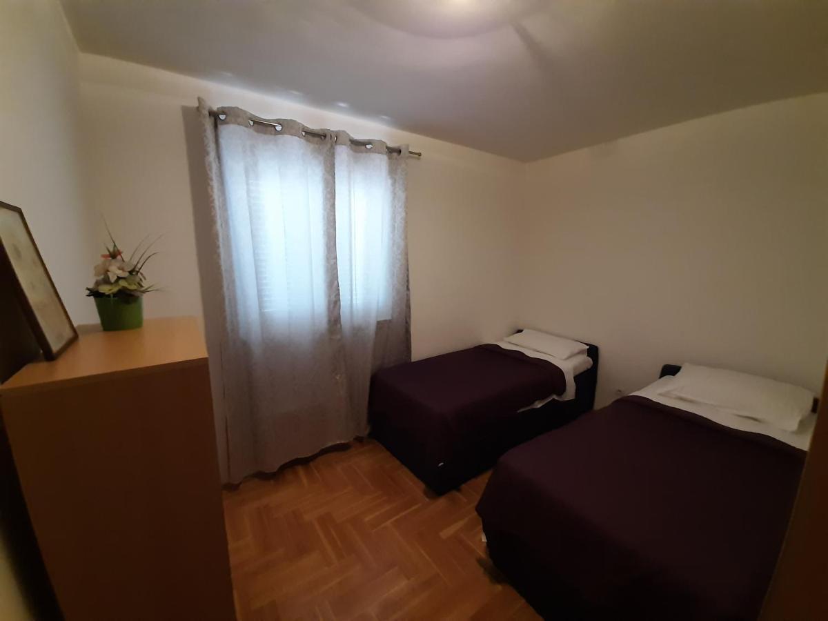 Apartment Jelena Trogir Eksteriør billede